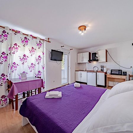 Apartments Barcot Хвар Екстер'єр фото